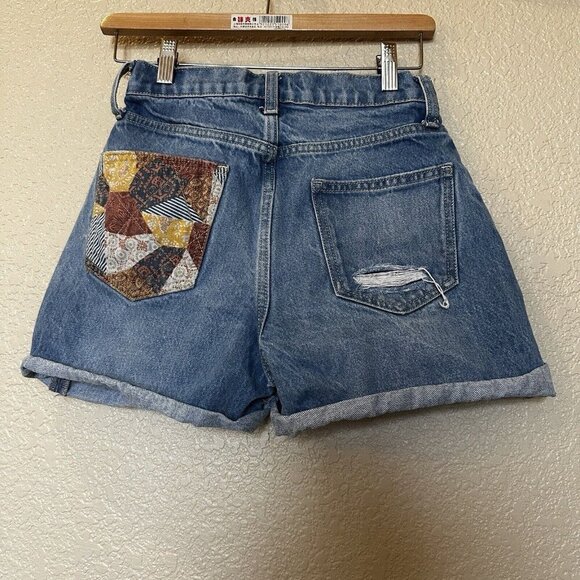 Arizona Jeans Co Womens Jean Shorts Size 1 Patch Pocket Highest Rise Roll/fray - Picture 7 of 9